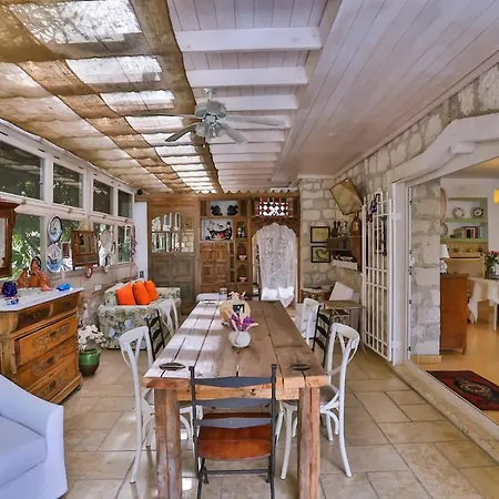 Villa Cesme Stone Hedge Villa *