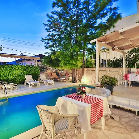 Villa Cesme Stone Hedge Villa *