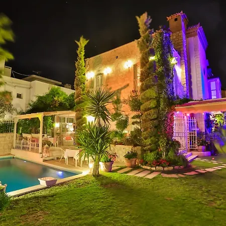Cesme Stone Hedge Villa *